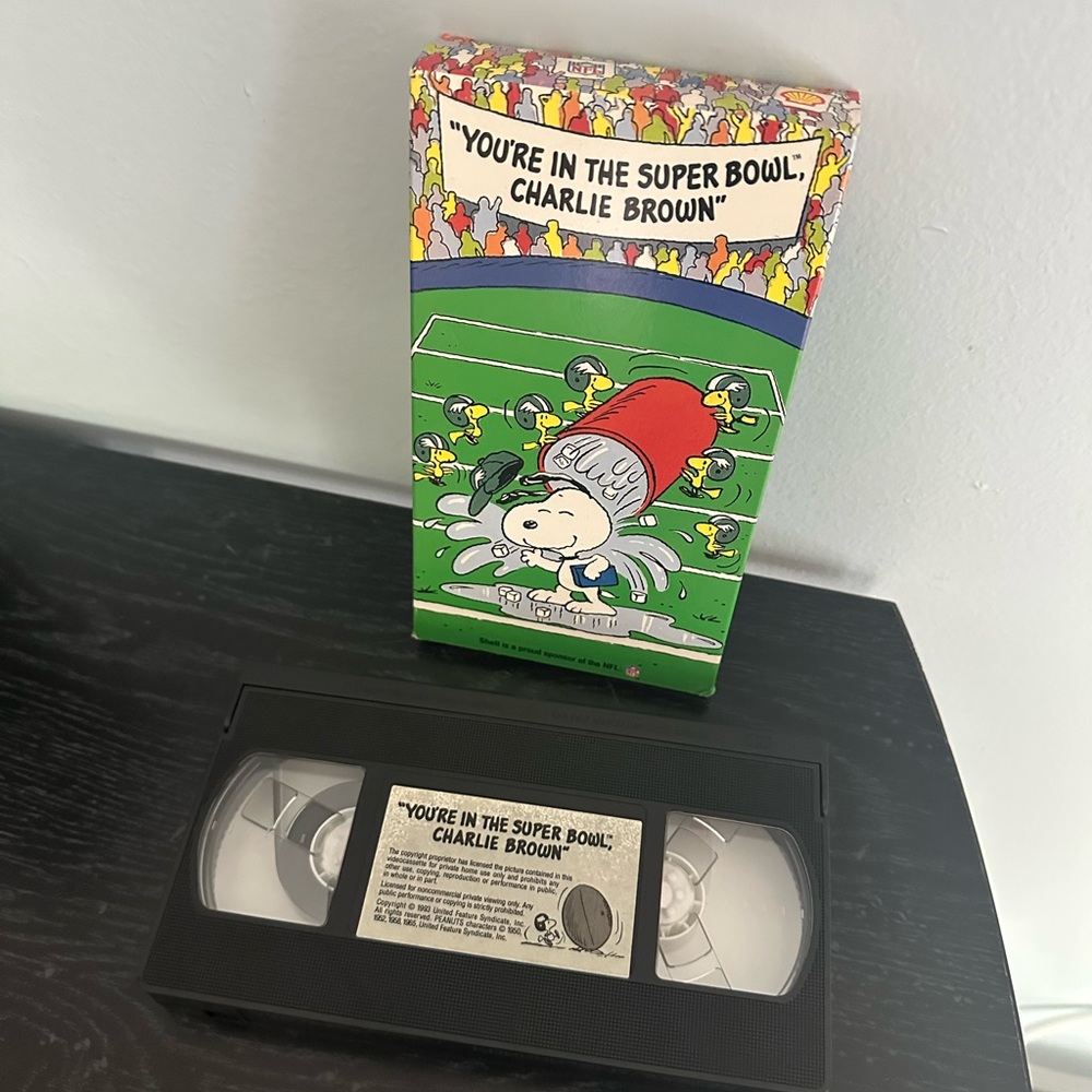 1993 YOU’RE IN THE SUPER BOWL CHARLIE BROWN VHS TAPE